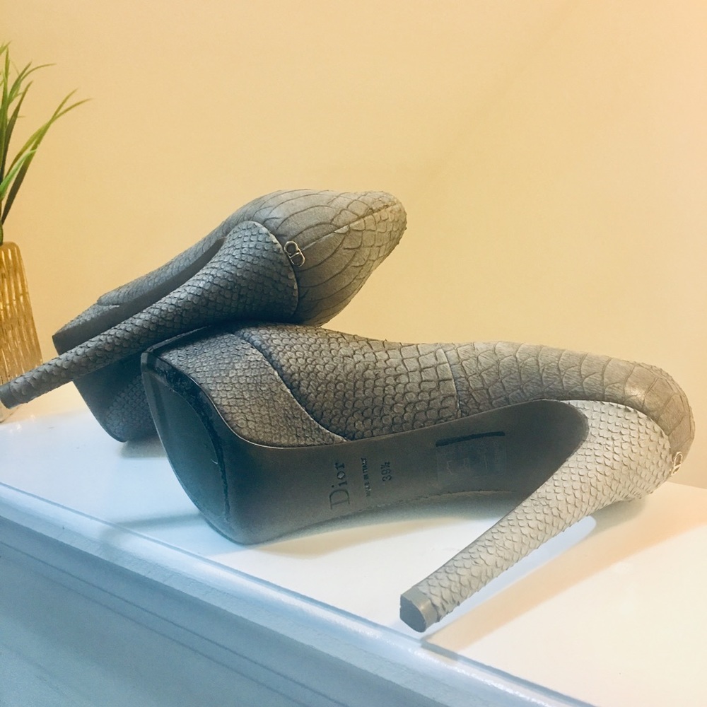 Christian Dior open toed pump